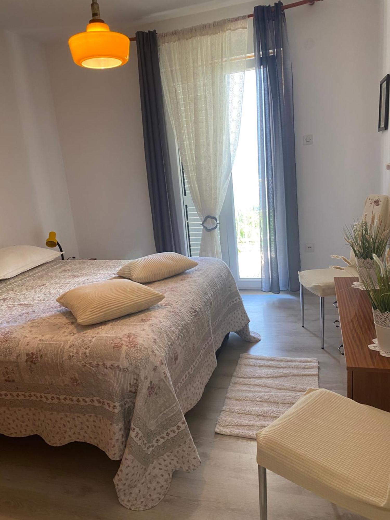 Apartmani Kate Stari Grad  Exteriér fotografie